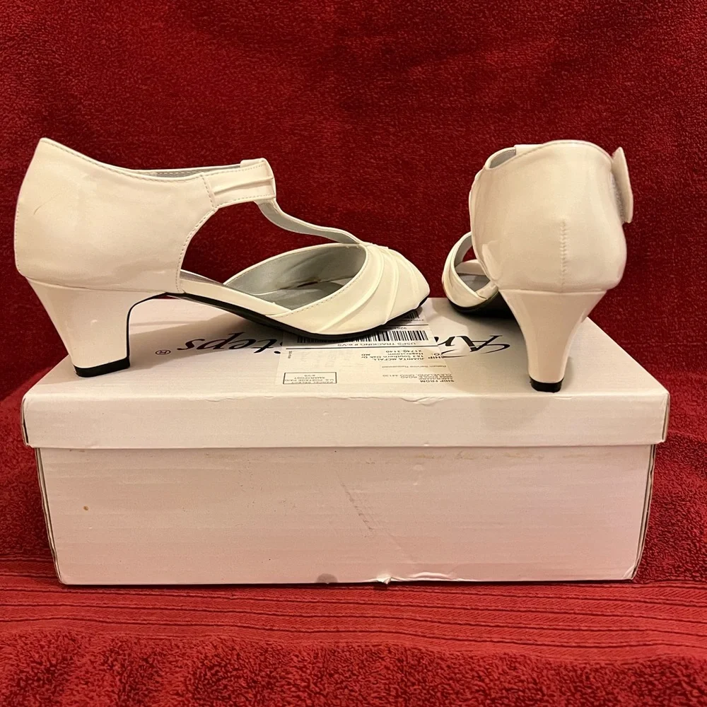 Angel Steps Eva Pump Women’s Shoes; White Patent; Size 7.5 - Picture 3 of 12